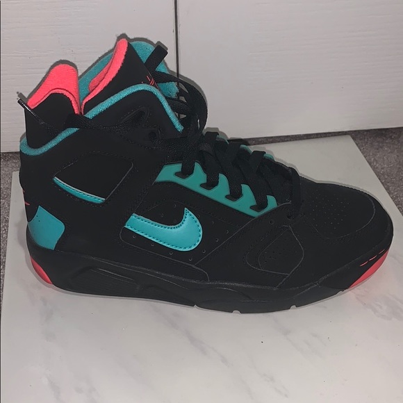 Nike Flight - Picture 2 of 5